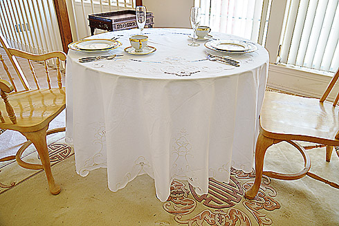 Imperial fine embroidery round tablecloth. 88" x 88" Round.